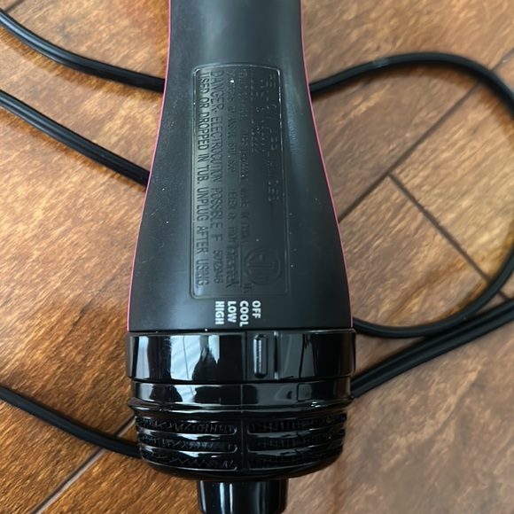 Revlon Blow Dryer Brush - Picture 4 of 4